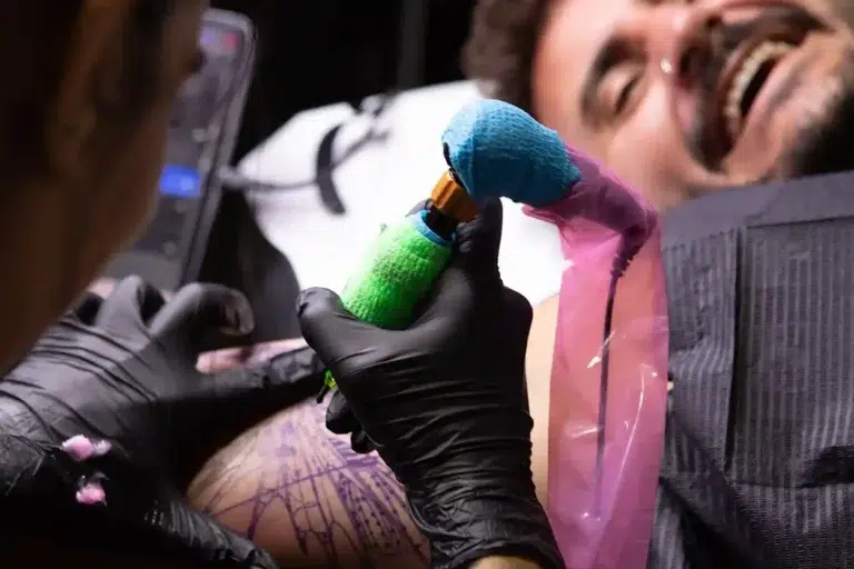 Blog 8 ¿Duele tatuarse? - La Tinta que Habito
